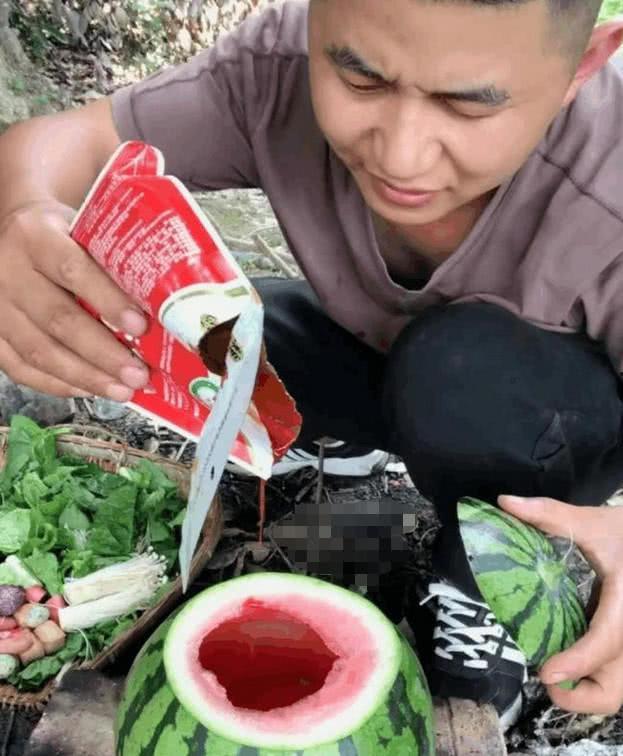 吃瓜网红跳舞是谁发明的,探究“吃瓜网红跳舞”的发明者与起源
